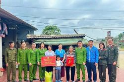 Những người “mẹ đỡ đầu”