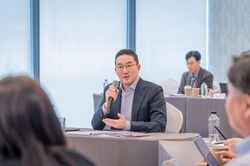 Lý do LG 'ép' toàn bộ sếp lớn học dùng ChatGPT, Gemini