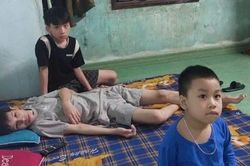 Mẹ đơn thân chăm con trai bại não, cháu tự kỷ, mong một phép màu