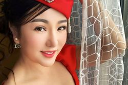 Hoa hậu Hà Kiều Anh tuổi 50 trẻ đẹp, danh hài Thúy Nga hở bạo