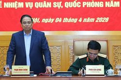 Thủ tướng Phạm Minh Chính làm việc với Thường vụ Quân ủy Trung ương