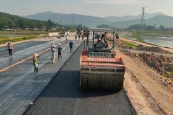 Biến động giá nhiên liệu, nhà thầu được điều chỉnh đơn giá hợp đồng ra sao?