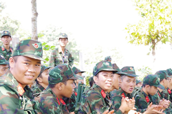 'Tiếp sức thao trường' cho chiến sĩ mới