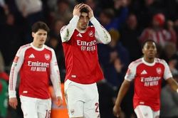 FA Cup: Arsenal thua sốc, Man City và Chelsea thắng 'hủy diệt'