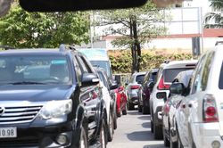 Đăng kiểm khí thải ôtô 'đạp hết ga' có phản ánh đúng thực tế vận hành?