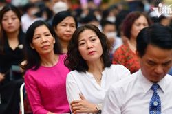Nhà giáo có thể nghỉ hưu muộn tới 10 năm phải đáp ứng điều kiện và thủ tục gì?