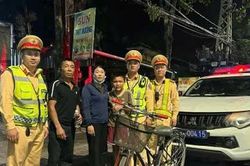 CSGT Quảng Trị giúp thiếu niên đi lạc hơn 150km về với gia đình