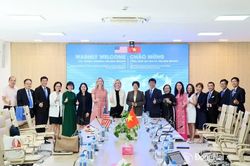 Đoàn Tổng lãnh sự quán Hoa Kỳ tại Thành phố Hồ Chí Minh thăm và giao lưu với sinh viên Trường đại học Lạc Hồng