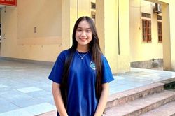 Giấc mơ khoác lên mình màu áo Công an của nữ sinh nghèo trường chuyên