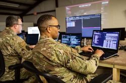 'Cyber warfare' và quy luật mới của chiến tranh hiện đại