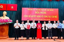Thành phố Hồ Chí Minh công bố quyết định cán bộ