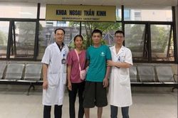 Chủ quan đau lưng, người đàn ông 42 tuổi liệt chân, bí tiểu