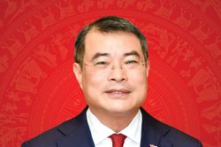Chân dung Thủ tướng Chính phủ Lê Minh Hưng