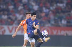 V-League sắp an bài, HLV Kim Sang Sik liệu đã thở phào?