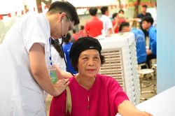 Phó giáo sư nêu 2 'chìa khóa' đảo ngược quá trình lão hóa