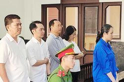 Nữ kế toán 'qua mặt' lãnh đạo, chiếm đoạt 2,1 tỷ đồng