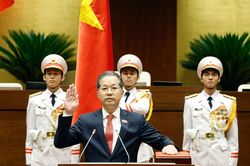 Chánh án Tòa án nhân dân Tối cao Nguyễn Văn Quảng tuyên thệ và phát biểu nhậm chức