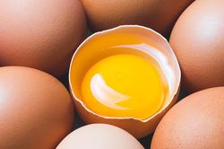 Bác sĩ tiết lộ điều gì xảy ra nếu bạn ăn trứng mỗi ngày trong 2 tuần?