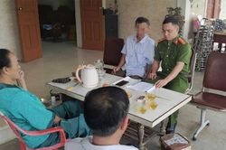 Vay tiền hàng xóm để 'trả nợ', người đàn ông được công an ngăn chặn kịp thời