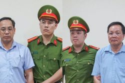 'Ăn chặn' tiền của người tâm thần, học sinh dân tộc, 4 cán bộ ở Phú Thọ bị khởi tố