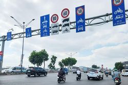 Đóng giao lộ cửa ngõ xây ga metro, CSGT TPHCM khuyến cáo 6 lộ trình thay thế