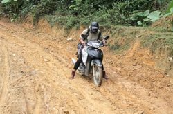 Hơn 60 tỷ đồng làm đường vào bản người Đan Lai: Kỳ vọng còn dang dở