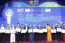 Tôn vinh các điển hình tiêu biểu, thúc đẩy du lịch Việt Nam chuyển mình trong năm 2025