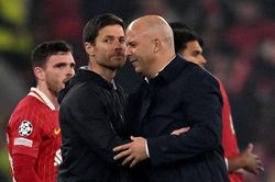 Liverpool ra tối hậu thư cho Arne Slot, Xabi Alonso chờ thế chỗ