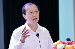 Thứ trưởng Bộ GD-ĐT: Có nơi để xã hội băn khoăn vì điểm thi Văn 9-10 rất nhiều