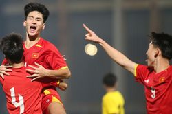 HLV Cristiano Roland chốt danh sách U17 Việt Nam, quyết đấu Indonesia
