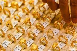 Giá vàng ngày 11/4: Vàng miếng, vàng nhẫn đảo chiều giảm nhẹ