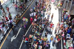 Tết Songkran Thái Lan 2026: Kinh nghiệm du lịch mùa lễ hội nước