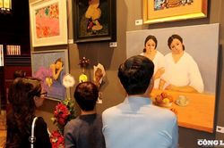 Triển lãm 'Phụ nữ vẽ Phụ nữ' – tôn vinh góc nhìn nữ giới trong nghệ thuật đương đại