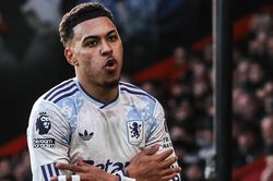 Tin tức về chuyển nhượng 11/4: MU chốt Rogers, Liverpool lấy Bastoni