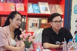 'Cha đẻ' của chú chim xanh siêu lầy tiết lộ bí quyết sáng tạo