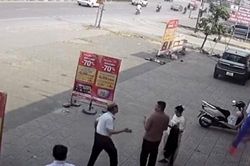 Công an vào cuộc vụ tài xế taxi dùng gạch tấn công khách