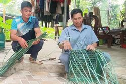 Nghề đan lát truyền thống của người Thái ở Yên Khương