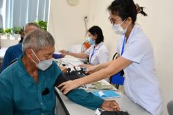 Phường Tam Thắng (TPHCM) khám sức khỏe miễn phí cho 10.822 người cao tuổi