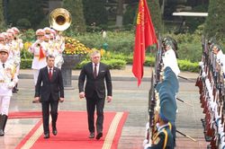 Thủ tướng Lê Minh Hưng chủ trì lễ đón chính thức Thủ tướng Slovakia Robert Fico
