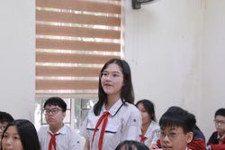 Tỷ lệ chọi lớp 10 công lập ở Hà Nội biến động từng giờ, chuyên gia cảnh báo 'né đông, chọn vắng'