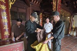 Đền Cửa Ông lấp khoảng trống quản lý tiền công đức, Bí thư Tỉnh ủy đề xuất giải pháp