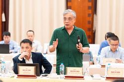 Ông Trần Đình Thiên: Dừng cách hỗ trợ 'rải thóc cho chim sẻ' đối với doanh nghiệp