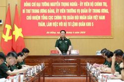Đại tướng Nguyễn Trọng Nghĩa làm việc với Bộ Tư lệnh Quân khu 5