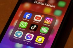Telegram 'yếu thế', người dân Nga ồ ạt chuyển sang các ứng dụng nhắn tin này