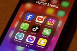 Telegram 'yếu thế', người dân Nga ồ ạt chuyển sang các ứng dụng nhắn tin này