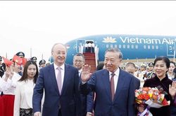 Tổng Bí thư, Chủ tịch nước Tô Lâm và phu nhân tới Bắc Kinh, bắt đầu chuyến thăm cấp Nhà nước đến Trung Quốc