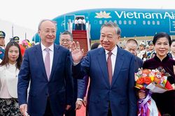 Tổng Bí thư, Chủ tịch nước và phu nhân tới Bắc Kinh, bắt đầu thăm Trung Quốc