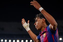 Barca đấu Atletico: Gánh nặng trên đôi vai trẻ Lamine Yamal