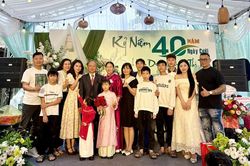 Chàng rể Bắc Ninh dựng rạp, làm 'đám cưới lần 2' cho bố mẹ vợ, hàng xóm khen ngợi