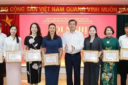 Đẩy mạnh hỗ trợ doanh nghiệp, ph&aacute;t huy vai tr&ograve; hạt nh&acirc;n ch&iacute;nh trị